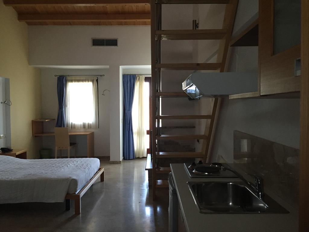 Apartahotel Hani Ligourio